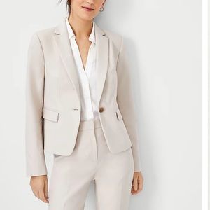 Ann Taylor one button blazer in stretch cotton
